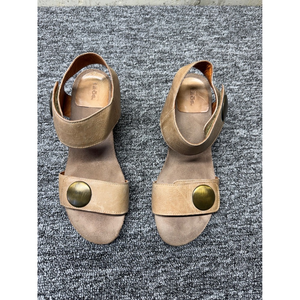 Taos Carousel Tan Leather Medallion Wedge Sandals 3205 Womens 38